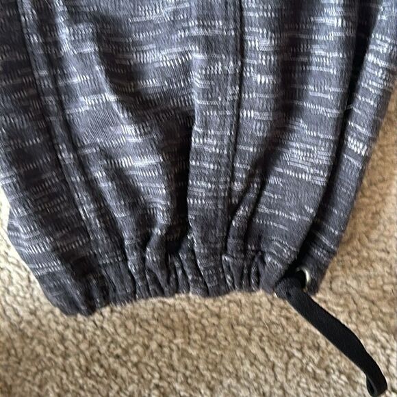 Athleta Women’s Space Dyed Gray Knit Pants! - Picture 8 of 15